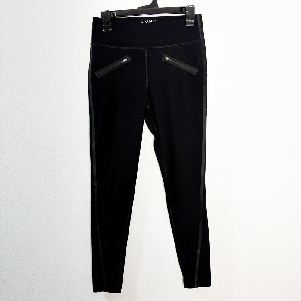 SPANX Every Wear Tech Tape Black Legging M Zip Pockets Stripe Detail Sexy Skinny